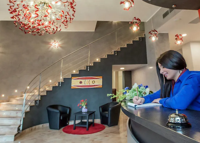Hotel Cuore Di Nesima 3*